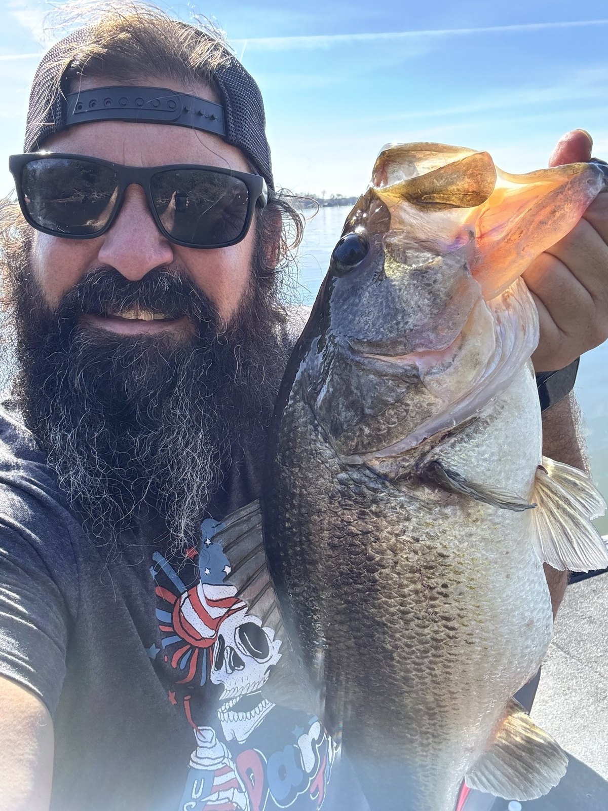 Largemouth Bass · 6 lbs 1 oz