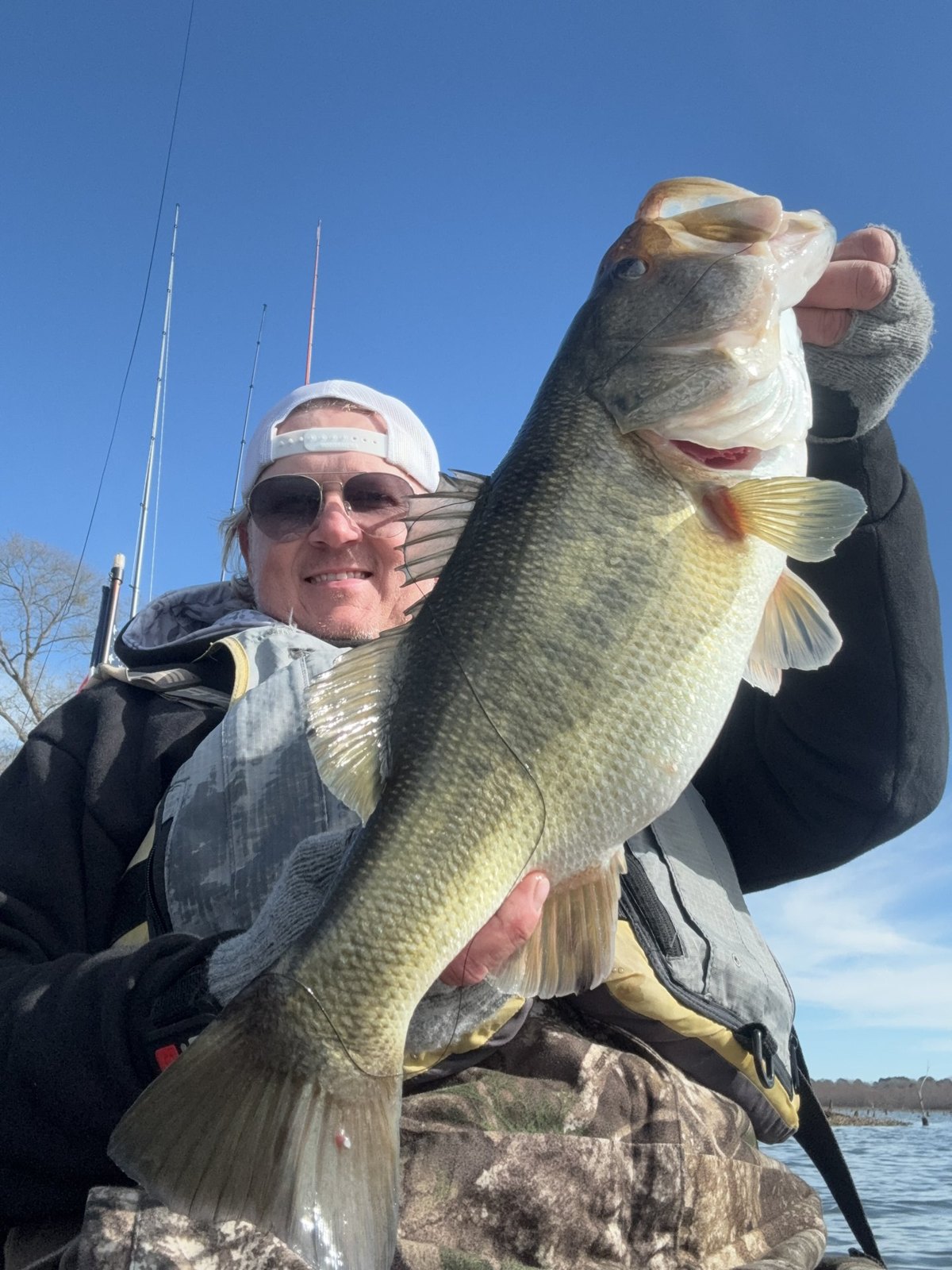 Largemouth Bass · 5 lbs 8 oz