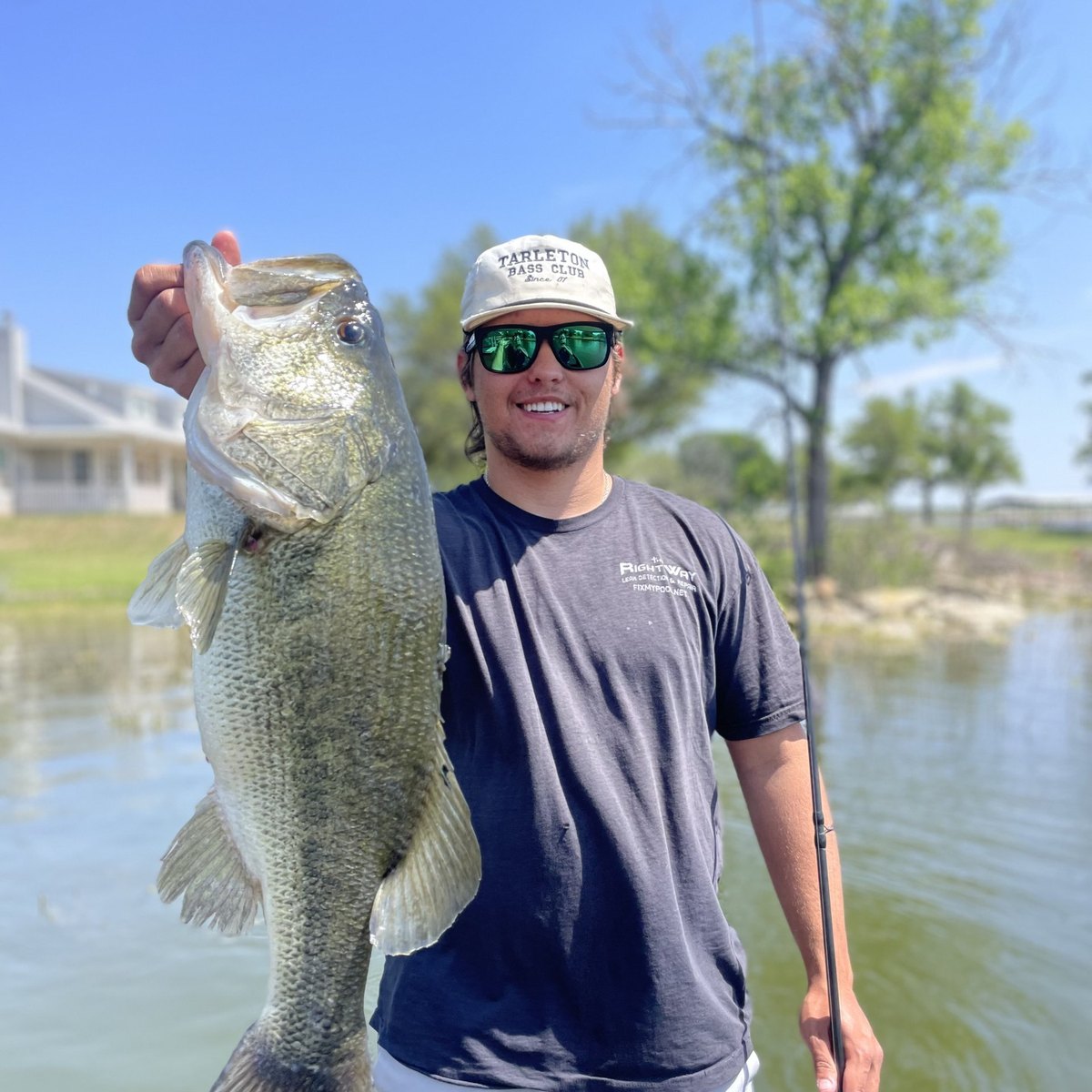Largemouth Bass — 8 lbs