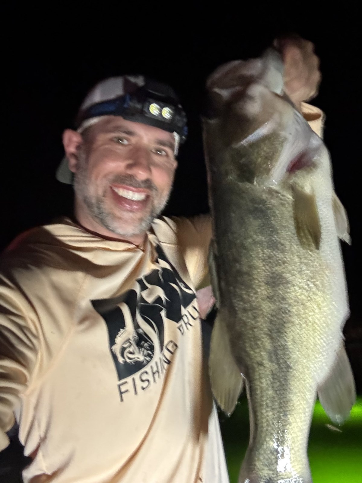 Largemouth Bass · 5 lbs 14 oz
