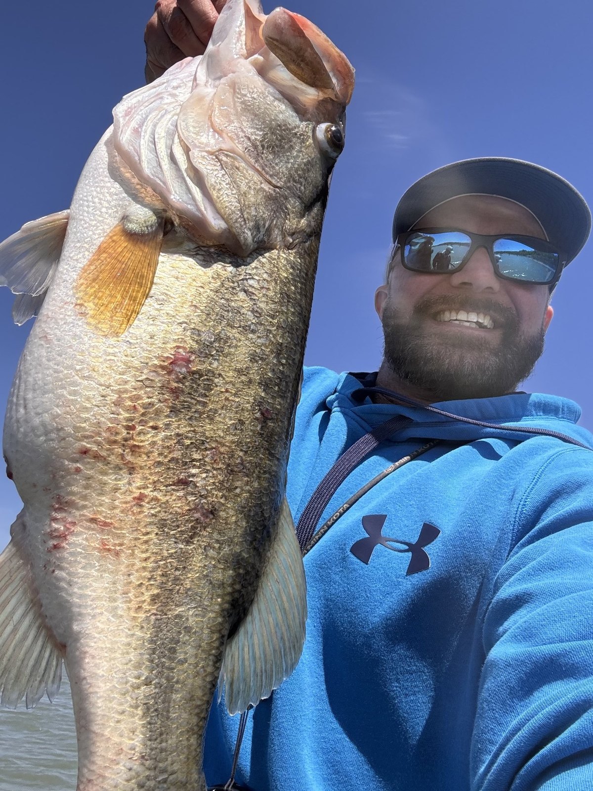 Largemouth Bass · 8 lbs 9 oz