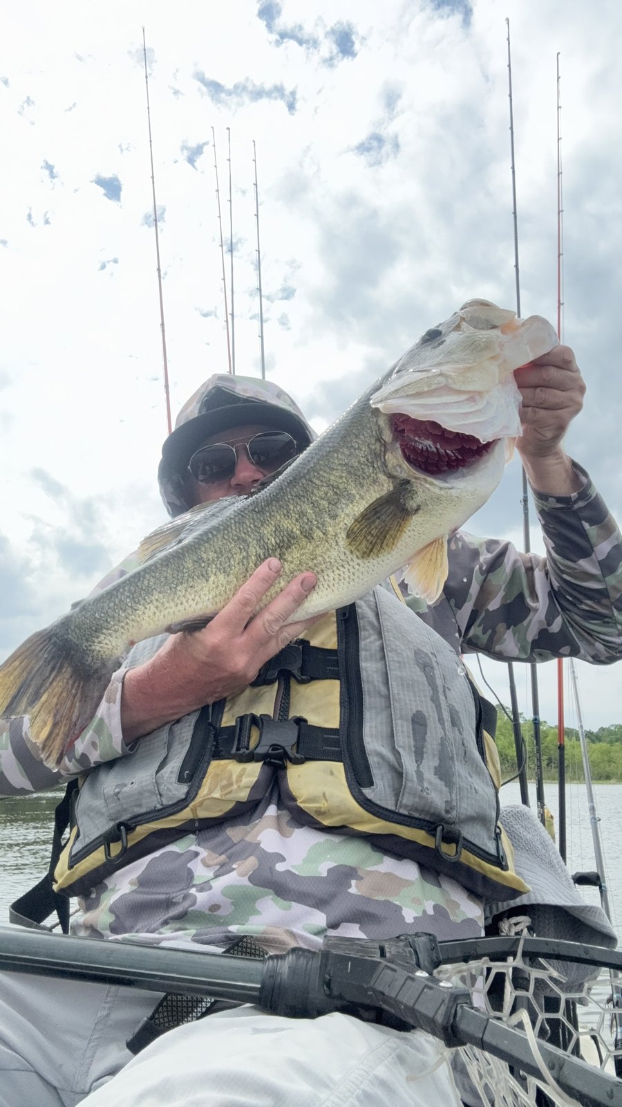 Largemouth Bass · 8 lbs