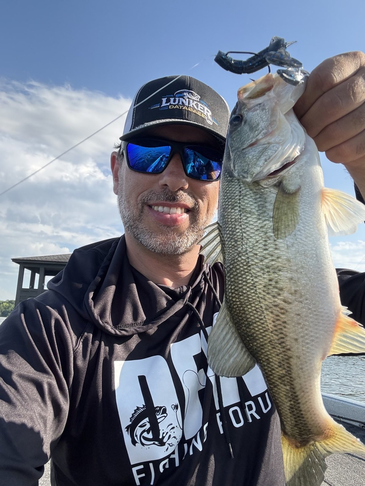 Largemouth Bass · 1 lbs 2 oz