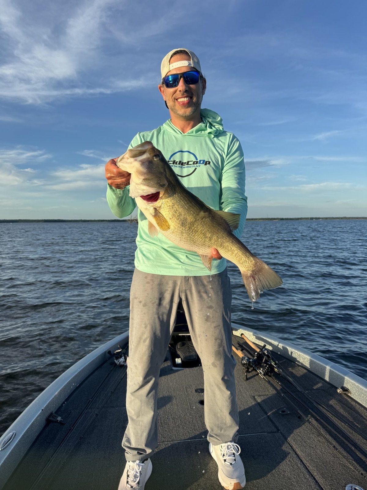Largemouth Bass · 6 lbs 6 oz