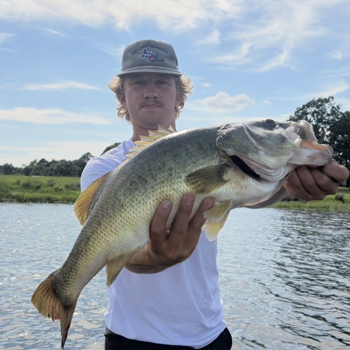 Largemouth Bass — 10 lbs 1 oz