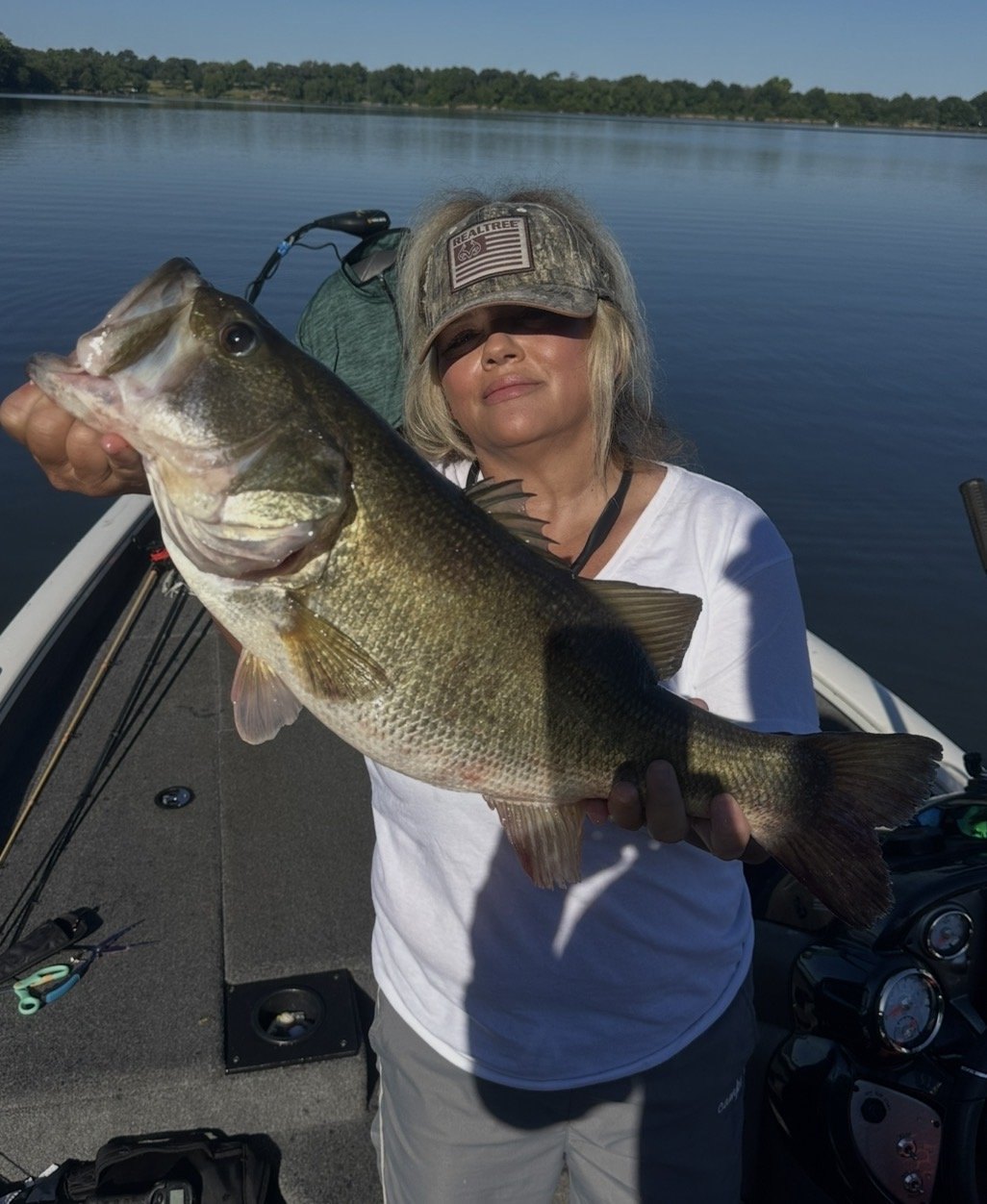 Largemouth Bass · 8 lbs 2 oz