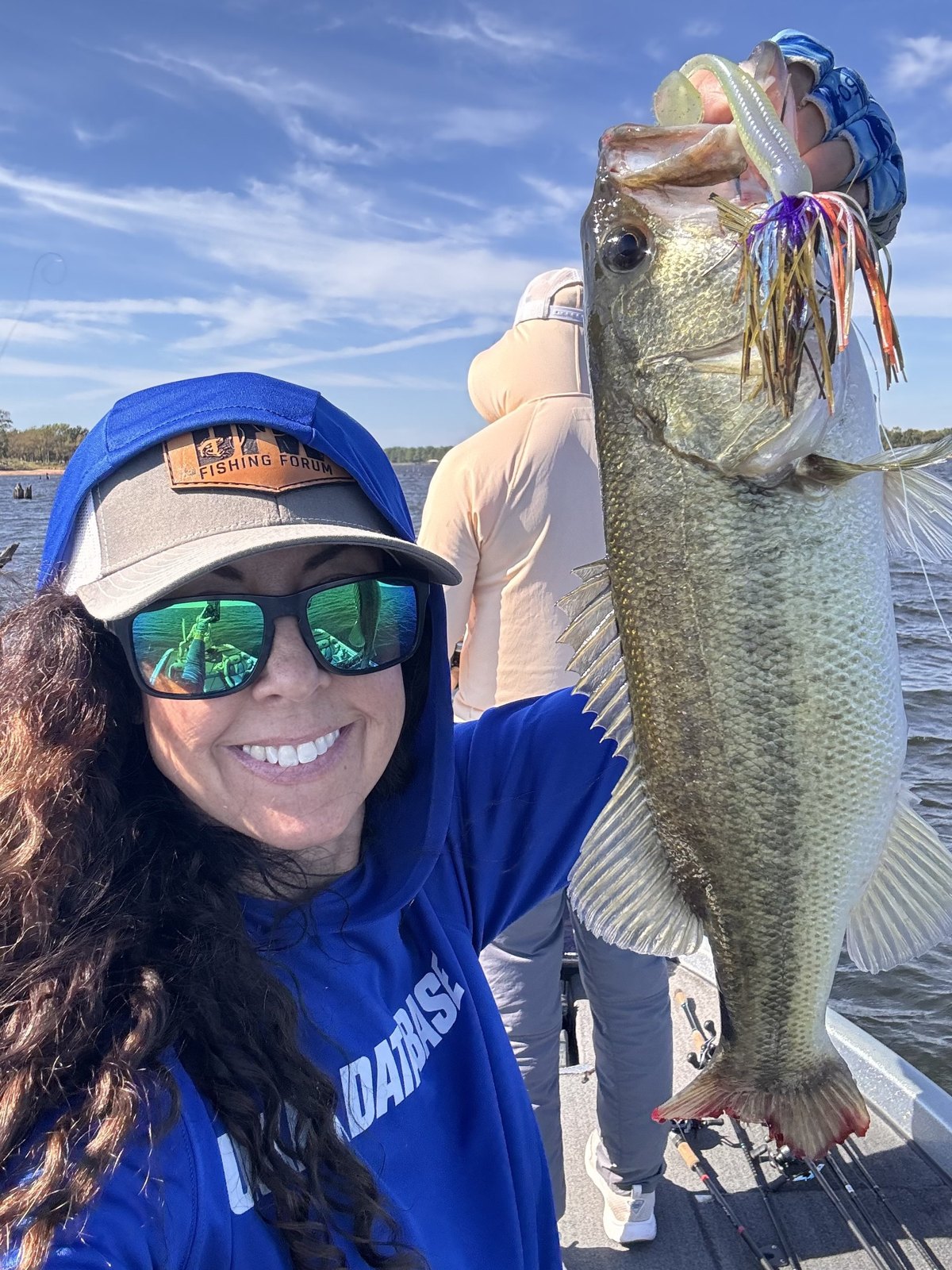 Largemouth Bass · 2 lbs 6 oz